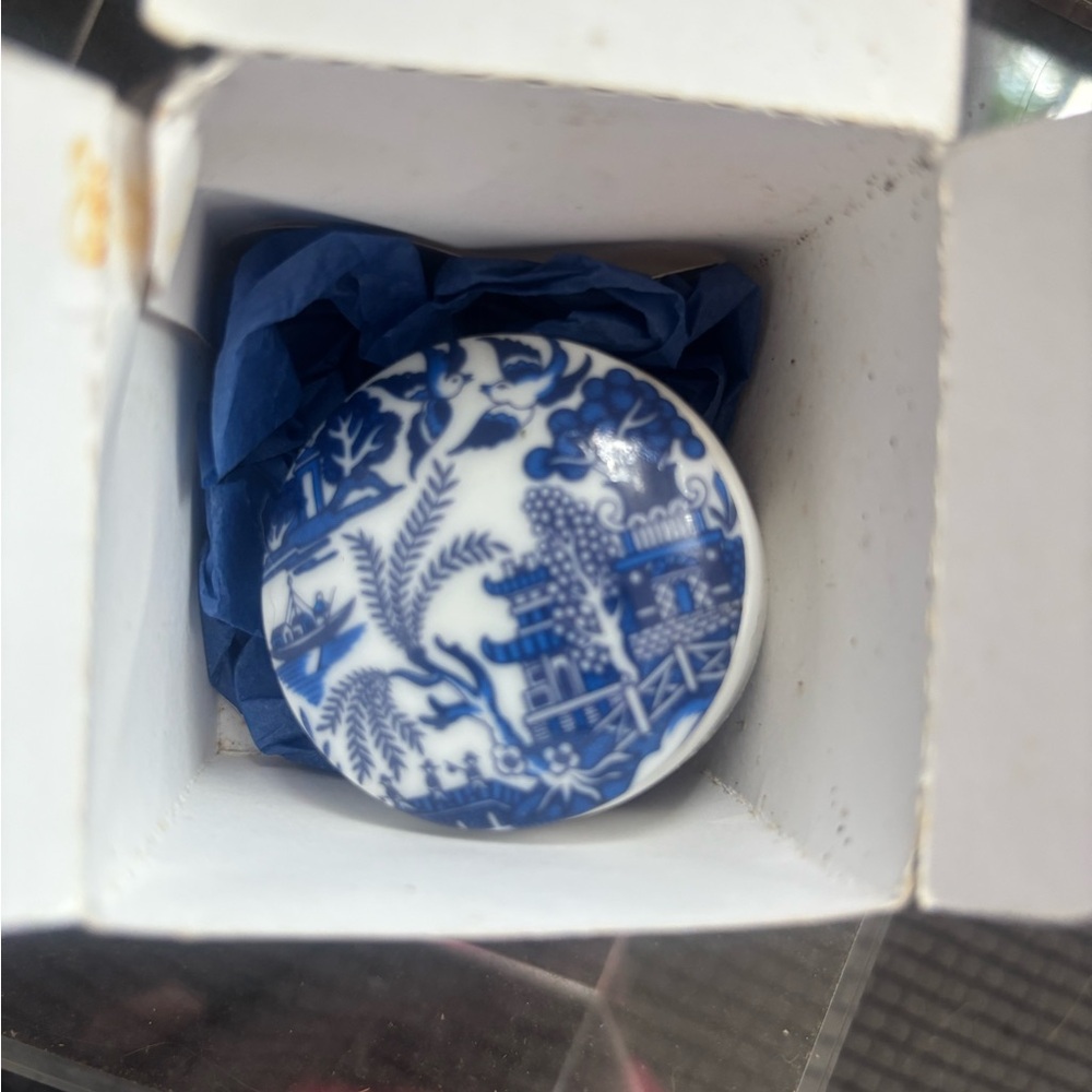 Vintage Blue Willow Print Porcelain Trinket Box